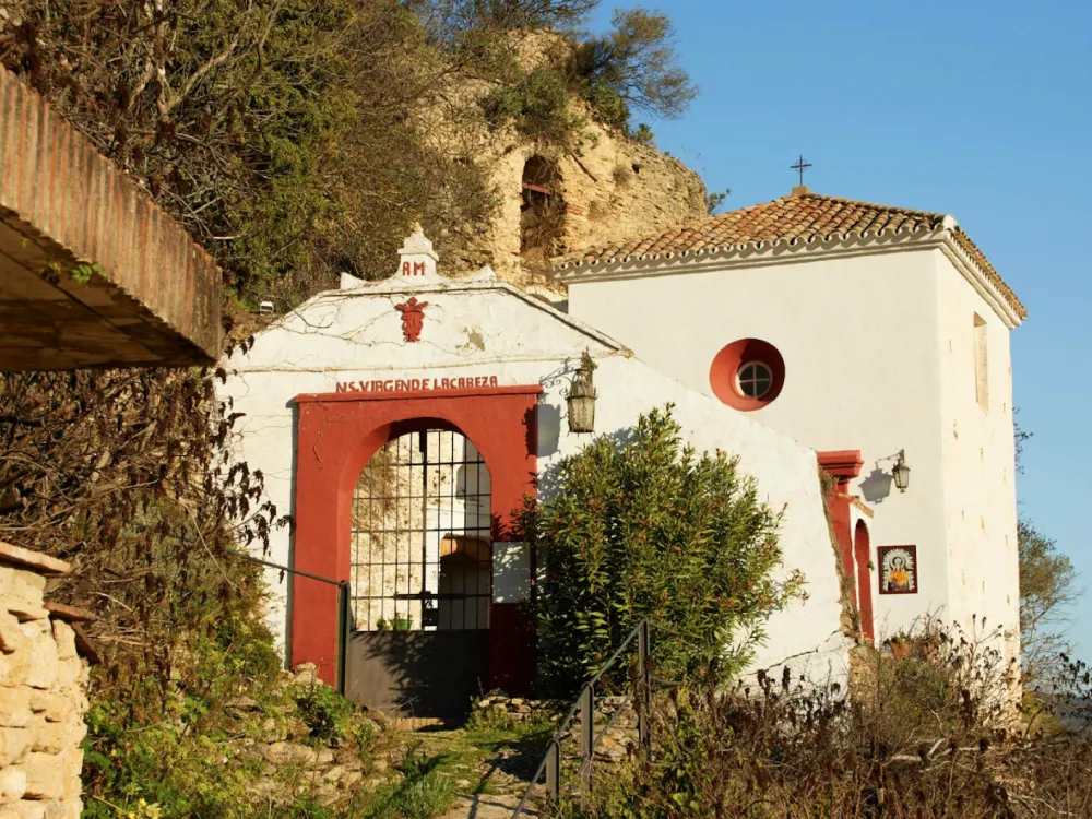 ruta del puente viejo y la ermita rupestre de la virgen de la cabeza en ronda